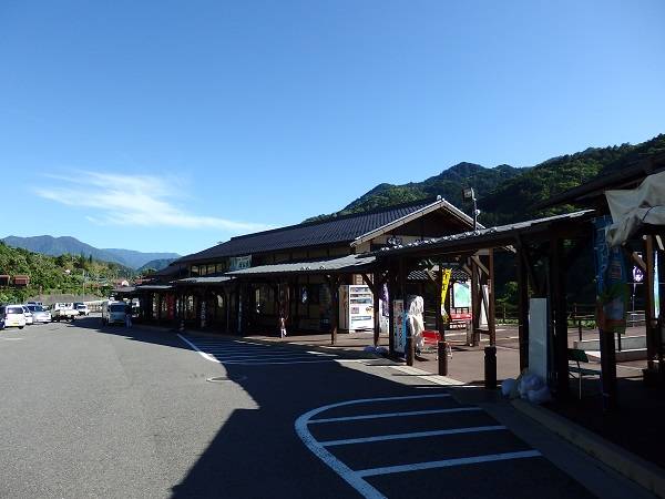 ポッポさんが訪問した道の駅木曽福島の駅写真2